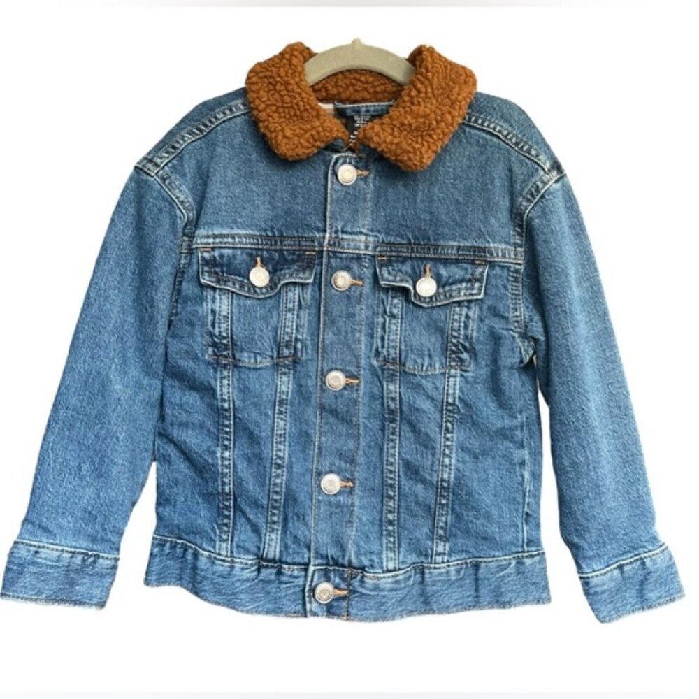 🩷 H&M - Kids’ Lined Denim Trucker Jacket - Blue. Size: 6 (US)